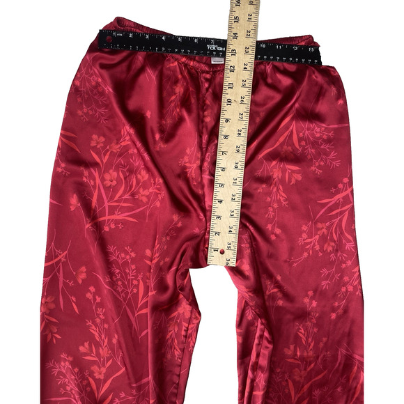 Victoria’s Secret Womens Size Small Satin Pajama Set Tank & Pants Red Print - Picture 7 of 11